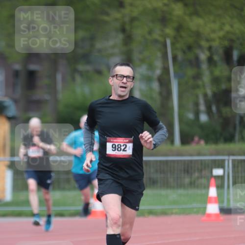 13.04.2025 - Hammer Lauf A. Gomolzig http://msf.ph/oto/7660029 13.04.2025 10:32:56 Ziel 189, 982, 1757, 1976 meine-sportfotos.de