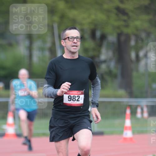 13.04.2025 - Hammer Lauf A. Gomolzig http://msf.ph/oto/7660032 13.04.2025 10:32:57 Ziel 189, 982, 1757, 1976 meine-sportfotos.de