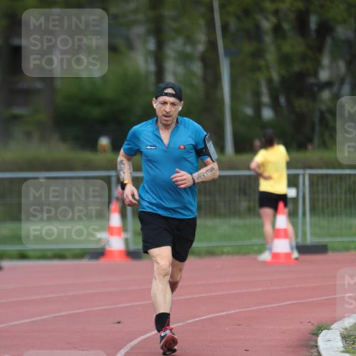 13.04.2025 - Hammer Lauf A. Gomolzig http://msf.ph/oto/7660103 13.04.2025 10:34:07 Ziel 239, 729, 1197, 1286 meine-sportfotos.de