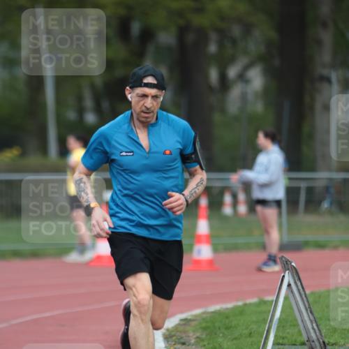 13.04.2025 - Hammer Lauf A. Gomolzig http://msf.ph/oto/7660110 13.04.2025 10:34:08 Ziel 197, 239, 729, 1197, 1286 meine-sportfotos.de