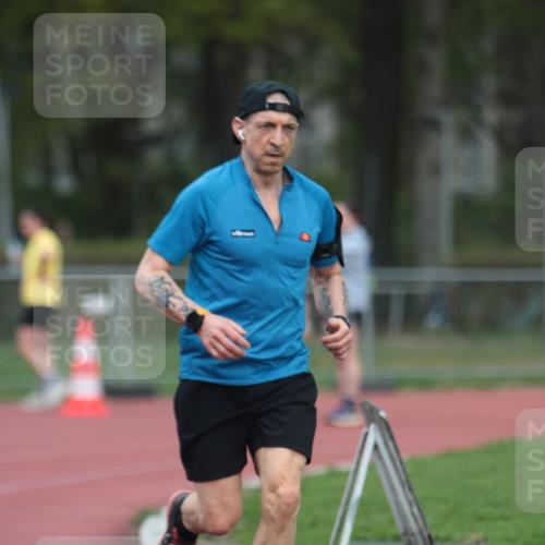 13.04.2025 - Hammer Lauf A. Gomolzig http://msf.ph/oto/7660112 13.04.2025 10:34:09 Ziel 197, 239, 729, 1197, 1286 meine-sportfotos.de