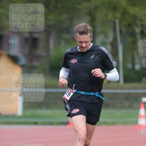 13.04.2025 - Hammer Lauf A. Gomolzig http://msf.ph/oto/7660220 13.04.2025 10:35:07 Ziel 1229, 1714, 1716 meine-sportfotos.de