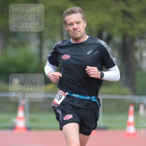 13.04.2025 - Hammer Lauf A. Gomolzig http://msf.ph/oto/7660223 13.04.2025 10:35:08 Ziel 1229, 1714, 1716 meine-sportfotos.de