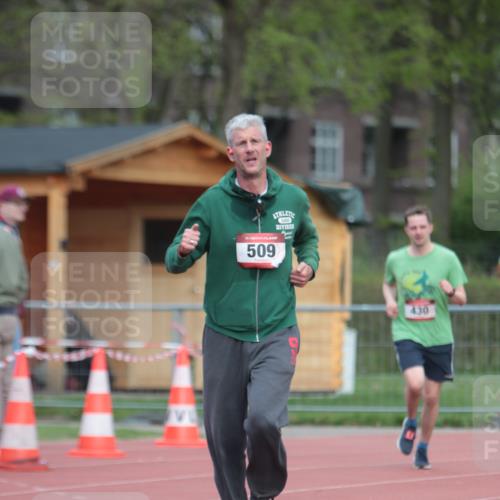 13.04.2025 - Hammer Lauf A. Gomolzig http://msf.ph/oto/7660237 13.04.2025 10:35:18 Ziel 430, 509 meine-sportfotos.de