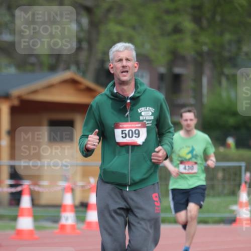 13.04.2025 - Hammer Lauf A. Gomolzig http://msf.ph/oto/7660242 13.04.2025 10:35:19 Ziel 430, 509 meine-sportfotos.de