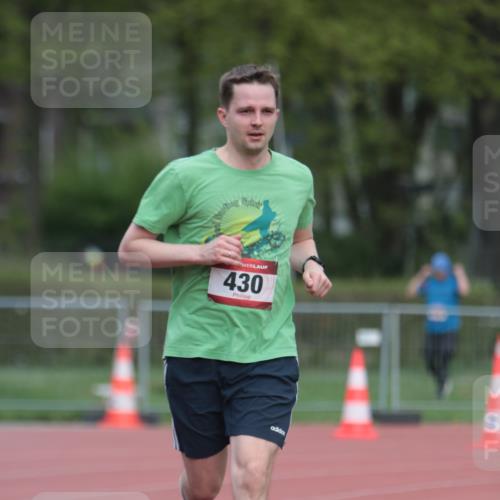 13.04.2025 - Hammer Lauf A. Gomolzig http://msf.ph/oto/7660254 13.04.2025 10:35:23 Ziel 430 meine-sportfotos.de