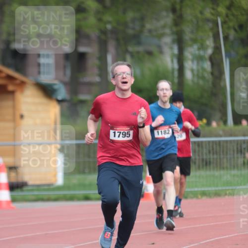 13.04.2025 - Hammer Lauf A. Gomolzig http://msf.ph/oto/7660373 13.04.2025 10:36:56 Ziel 122, 620, 769, 1182, 1795 meine-sportfotos.de