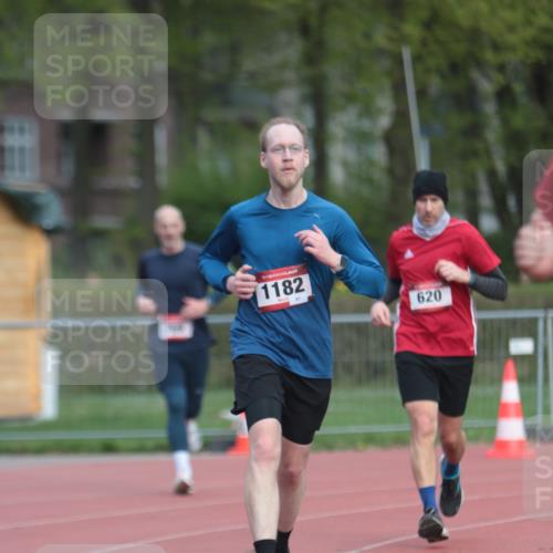 13.04.2025 - Hammer Lauf A. Gomolzig http://msf.ph/oto/7660380 13.04.2025 10:36:58 Ziel 122, 620, 769, 1182, 1795 meine-sportfotos.de