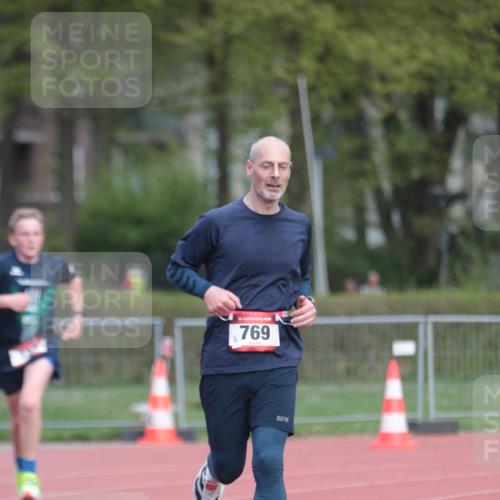 13.04.2025 - Hammer Lauf A. Gomolzig http://msf.ph/oto/7660388 13.04.2025 10:37:02 Ziel 122, 620, 769 meine-sportfotos.de