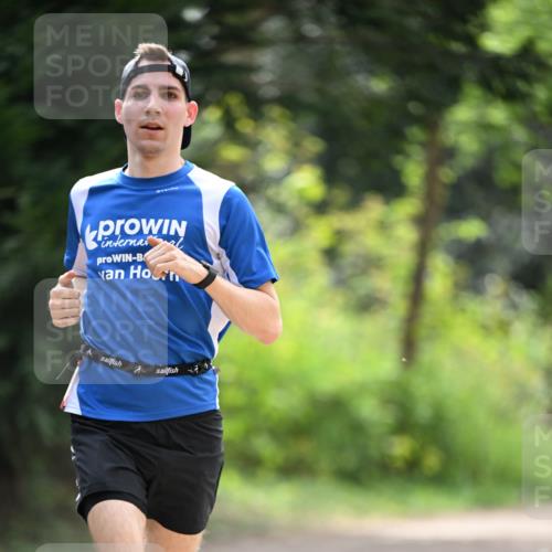 13.04.2025 - Hammer Lauf Dr. Thomas Lammeyer http://msf.ph/oto/7660406 13.04.2025 11:23:56 Laufen 860 meine-sportfotos.de