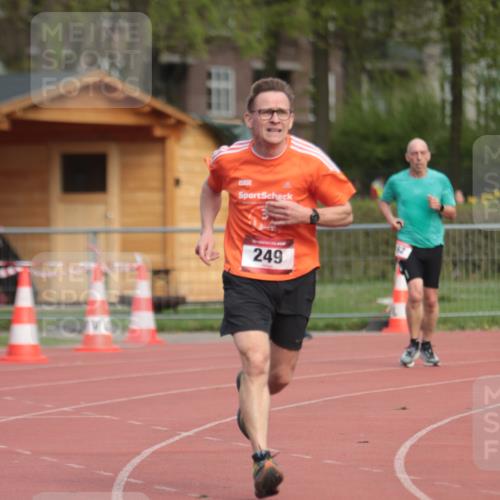 13.04.2025 - Hammer Lauf A. Gomolzig http://msf.ph/oto/7660449 13.04.2025 10:37:55 Ziel 162, 249, 1864 meine-sportfotos.de