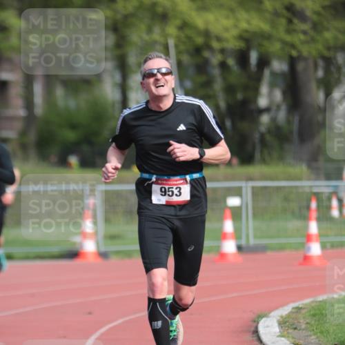 13.04.2025 - Hammer Lauf A. Gomolzig http://msf.ph/oto/7660509 13.04.2025 10:38:15 Ziel 131, 647, 953, 956 meine-sportfotos.de