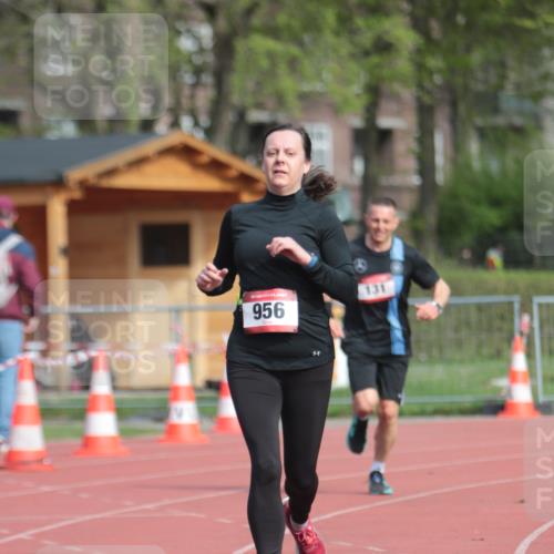 13.04.2025 - Hammer Lauf A. Gomolzig http://msf.ph/oto/7660517 13.04.2025 10:38:17 Ziel 131, 953, 956 meine-sportfotos.de