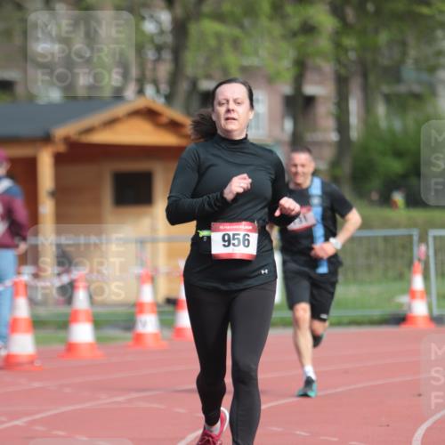 13.04.2025 - Hammer Lauf A. Gomolzig http://msf.ph/oto/7660518 13.04.2025 10:38:17 Ziel 131, 953, 956 meine-sportfotos.de