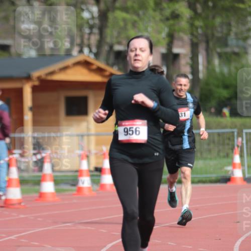 13.04.2025 - Hammer Lauf A. Gomolzig http://msf.ph/oto/7660520 13.04.2025 10:38:18 Ziel 131, 953, 956 meine-sportfotos.de