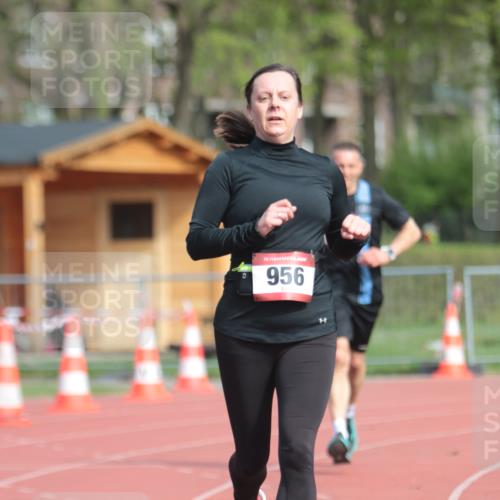 13.04.2025 - Hammer Lauf A. Gomolzig http://msf.ph/oto/7660522 13.04.2025 10:38:18 Ziel 131, 953, 956 meine-sportfotos.de