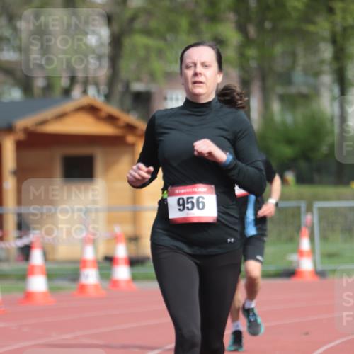 13.04.2025 - Hammer Lauf A. Gomolzig http://msf.ph/oto/7660524 13.04.2025 10:38:18 Ziel 131, 953, 956 meine-sportfotos.de