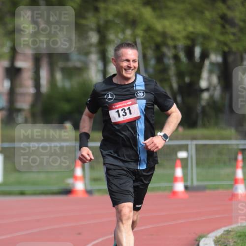 13.04.2025 - Hammer Lauf A. Gomolzig http://msf.ph/oto/7660527 13.04.2025 10:38:20 Ziel 131, 935, 956 meine-sportfotos.de