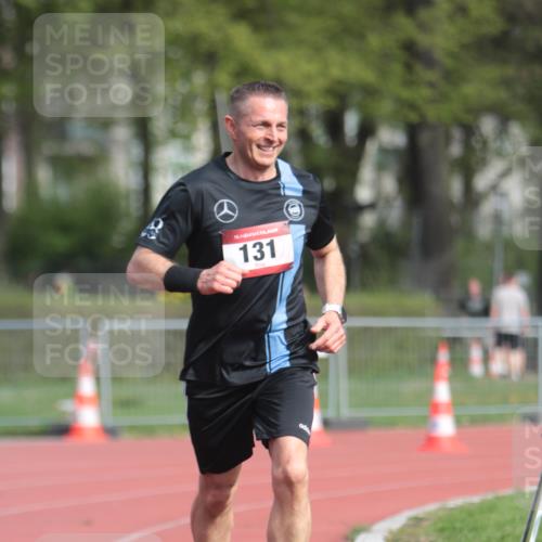 13.04.2025 - Hammer Lauf A. Gomolzig http://msf.ph/oto/7660529 13.04.2025 10:38:21 Ziel 131, 450, 935 meine-sportfotos.de