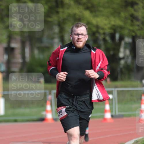 13.04.2025 - Hammer Lauf A. Gomolzig http://msf.ph/oto/7660544 13.04.2025 10:38:28 Ziel 450, 935 meine-sportfotos.de