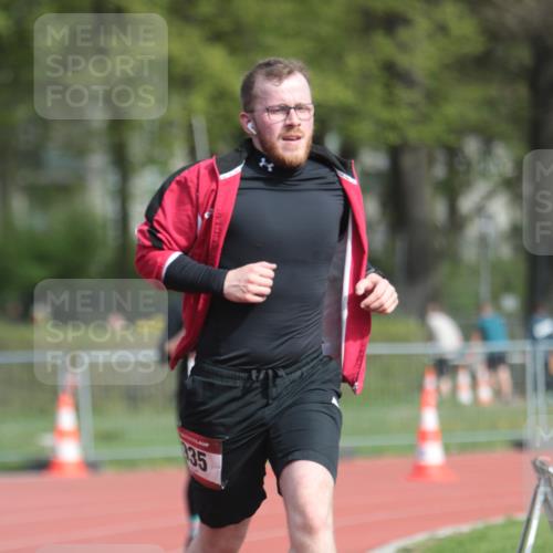 13.04.2025 - Hammer Lauf A. Gomolzig http://msf.ph/oto/7660545 13.04.2025 10:38:28 Ziel 450, 935 meine-sportfotos.de