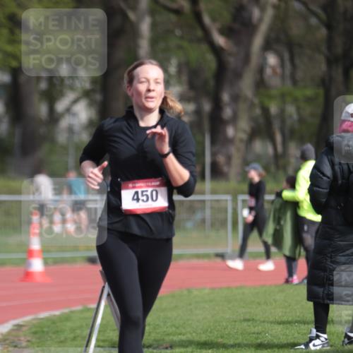 13.04.2025 - Hammer Lauf A. Gomolzig http://msf.ph/oto/7660552 13.04.2025 10:38:31 Ziel 450, 1841 meine-sportfotos.de