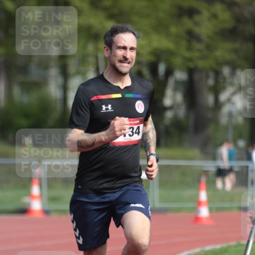 13.04.2025 - Hammer Lauf A. Gomolzig http://msf.ph/oto/7660626 13.04.2025 10:39:03 Ziel 207, 1134 meine-sportfotos.de