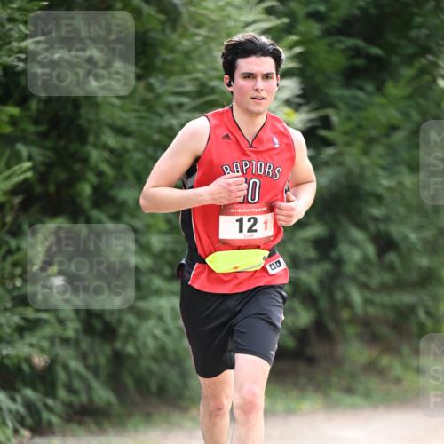 13.04.2025 - Hammer Lauf Dr. Thomas Lammeyer http://msf.ph/oto/7660650 13.04.2025 11:24:32 Laufen 0, 15, 121 meine-sportfotos.de