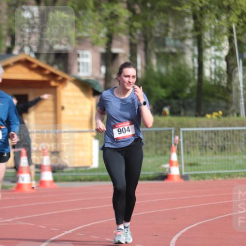 13.04.2025 - Hammer Lauf A. Gomolzig http://msf.ph/oto/7660668 13.04.2025 10:39:25 Ziel 449, 646, 904 meine-sportfotos.de