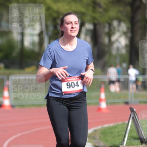 13.04.2025 - Hammer Lauf A. Gomolzig http://msf.ph/oto/7660674 13.04.2025 10:39:28 Ziel 449, 646, 904 meine-sportfotos.de