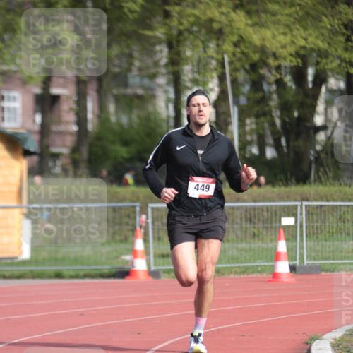 13.04.2025 - Hammer Lauf A. Gomolzig http://msf.ph/oto/7660677 13.04.2025 10:39:31 Ziel 449, 824 meine-sportfotos.de