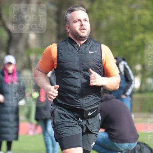 13.04.2025 - Hammer Lauf A. Gomolzig http://msf.ph/oto/7660717 13.04.2025 10:39:54 Ziel 1938 meine-sportfotos.de