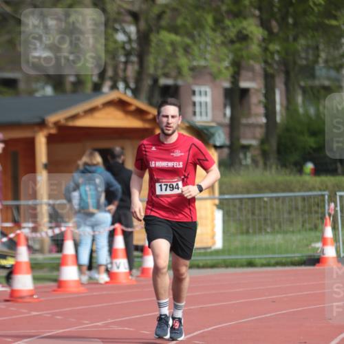 13.04.2025 - Hammer Lauf A. Gomolzig http://msf.ph/oto/7660722 13.04.2025 10:40:02 Ziel 1794 meine-sportfotos.de