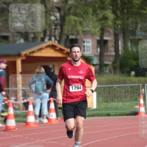 13.04.2025 - Hammer Lauf A. Gomolzig http://msf.ph/oto/7660724 13.04.2025 10:40:02 Ziel 1794 meine-sportfotos.de