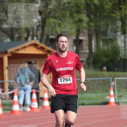13.04.2025 - Hammer Lauf A. Gomolzig http://msf.ph/oto/7660727 13.04.2025 10:40:03 Ziel 1794 meine-sportfotos.de