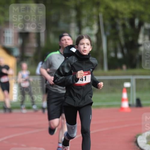 13.04.2025 - Hammer Lauf A. Gomolzig http://msf.ph/oto/7660774 13.04.2025 10:40:32 Ziel 180, 192, 260, 261, 353, 499, 577, 741, 1105, 1718 meine-sportfotos.de