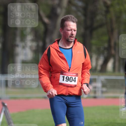13.04.2025 - Hammer Lauf A. Gomolzig http://msf.ph/oto/7660825 13.04.2025 10:41:05 Ziel 284, 1189, 1904 meine-sportfotos.de