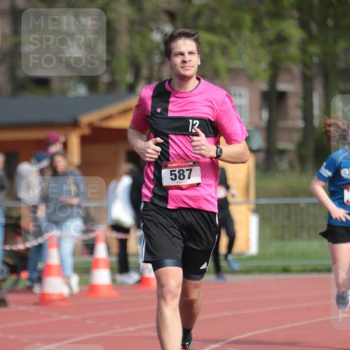 13.04.2025 - Hammer Lauf A. Gomolzig http://msf.ph/oto/7660846 13.04.2025 10:41:17 Ziel 151, 587 meine-sportfotos.de