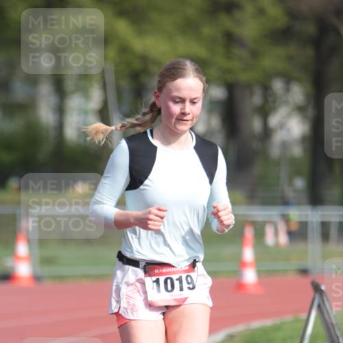13.04.2025 - Hammer Lauf A. Gomolzig http://msf.ph/oto/7660879 13.04.2025 10:41:54 Ziel 212, 574, 1019, 1924 meine-sportfotos.de