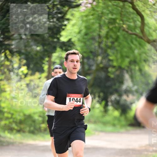 13.04.2025 - Hammer Lauf Dr. Thomas Lammeyer http://msf.ph/oto/7660907 13.04.2025 11:25:08 Laufen 15, 1944 meine-sportfotos.de