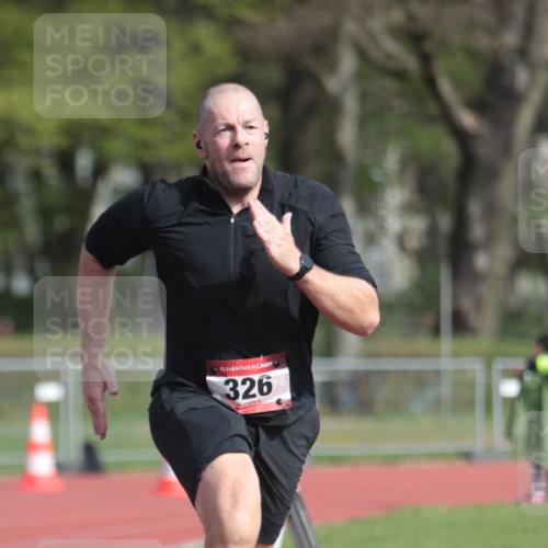 13.04.2025 - Hammer Lauf A. Gomolzig http://msf.ph/oto/7660911 13.04.2025 10:42:17 Ziel 326, 525, 526, 550, 772, 926, 1061, 1079, 1990 meine-sportfotos.de