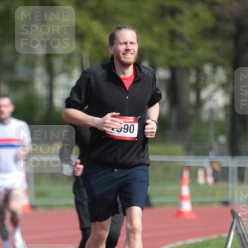 13.04.2025 - Hammer Lauf A. Gomolzig http://msf.ph/oto/7660927 13.04.2025 10:42:24 Ziel 269, 525, 526, 550, 772, 926, 1061, 1990 meine-sportfotos.de