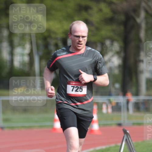 13.04.2025 - Hammer Lauf A. Gomolzig http://msf.ph/oto/7660951 13.04.2025 10:42:44 Ziel 725 meine-sportfotos.de