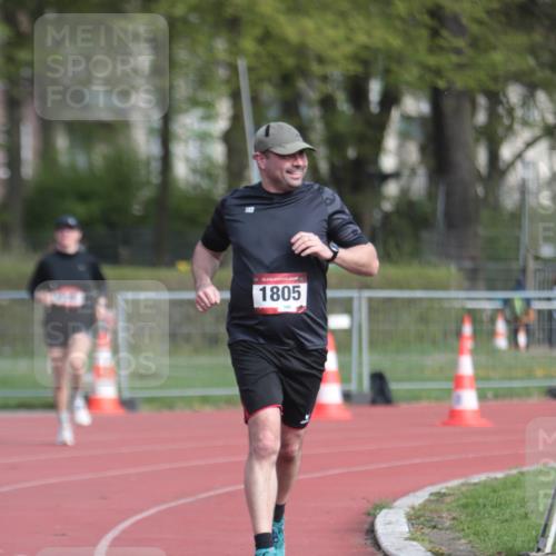 13.04.2025 - Hammer Lauf A. Gomolzig http://msf.ph/oto/7660986 13.04.2025 10:43:27 Ziel 159, 962, 965, 994, 1805, 1956 meine-sportfotos.de