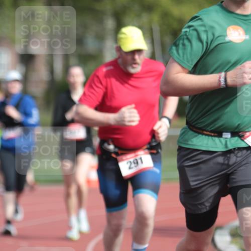 13.04.2025 - Hammer Lauf A. Gomolzig http://msf.ph/oto/7661129 13.04.2025 10:44:43 Ziel 181, 291, 311, 694, 695, 752, 823, 1927, 1928, 1986 meine-sportfotos.de