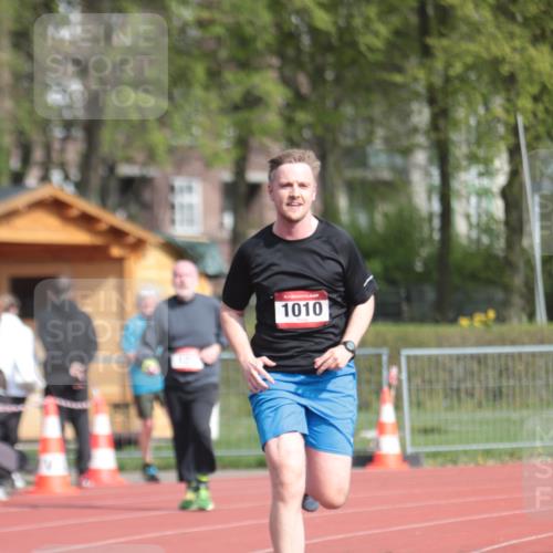 13.04.2025 - Hammer Lauf A. Gomolzig http://msf.ph/oto/7661175 13.04.2025 10:45:24 Ziel 110, 125, 1010 meine-sportfotos.de