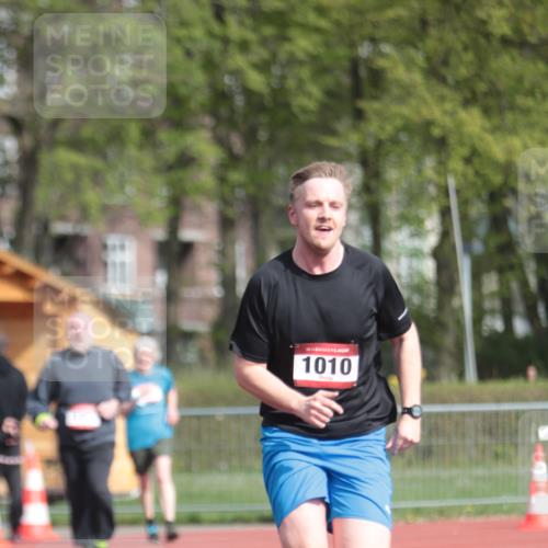 13.04.2025 - Hammer Lauf A. Gomolzig http://msf.ph/oto/7661177 13.04.2025 10:45:25 Ziel 110, 125, 1010 meine-sportfotos.de