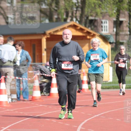 13.04.2025 - Hammer Lauf A. Gomolzig http://msf.ph/oto/7661182 13.04.2025 10:45:28 Ziel 110, 125, 323 meine-sportfotos.de