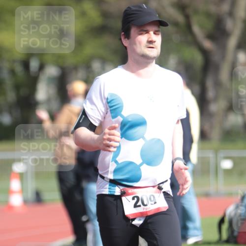 13.04.2025 - Hammer Lauf A. Gomolzig http://msf.ph/oto/7661205 13.04.2025 10:45:39 Ziel 209, 573, 1069 meine-sportfotos.de