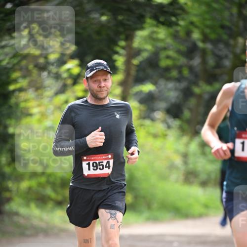 13.04.2025 - Hammer Lauf Dr. Thomas Lammeyer http://msf.ph/oto/7661209 13.04.2025 11:26:12 Laufen 15, 1954 meine-sportfotos.de